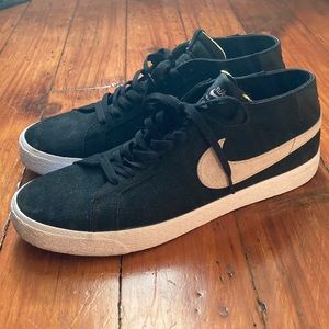Nike SB Zoom Blazer Chukka